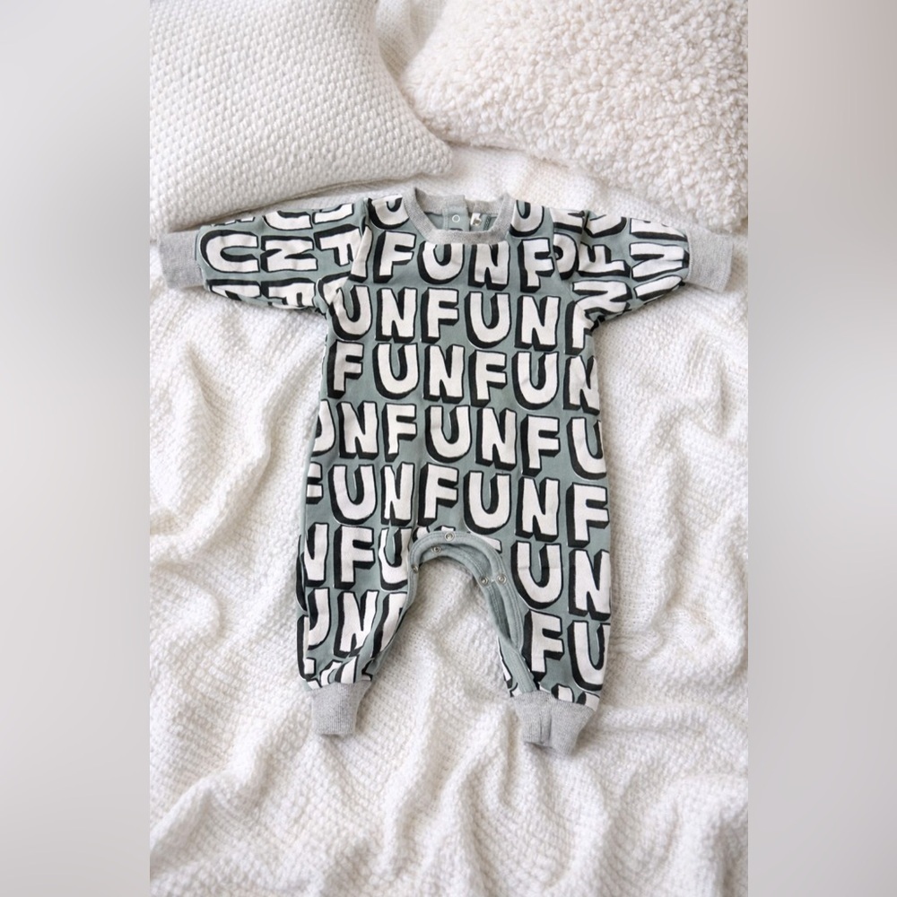 Tiny Tribe Australia “FUN” Graphic Romper | Size 6-9 Months